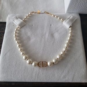 Dior pearl necklace